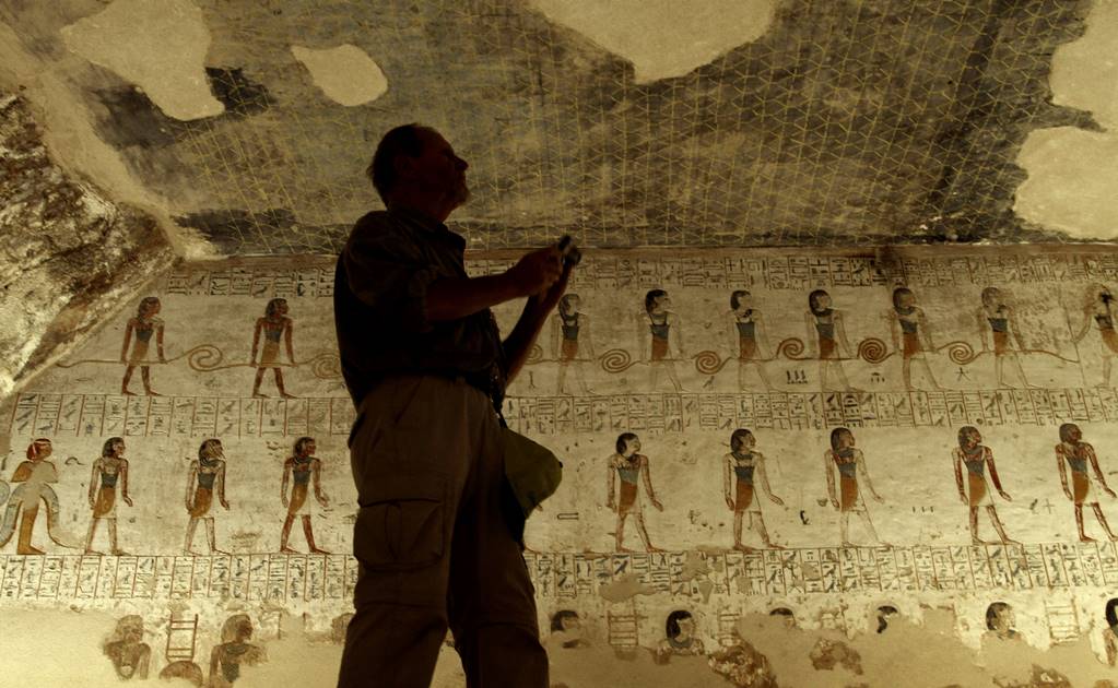Análisis a tumba de Tutankamón determina que "hay algo" en sus muros