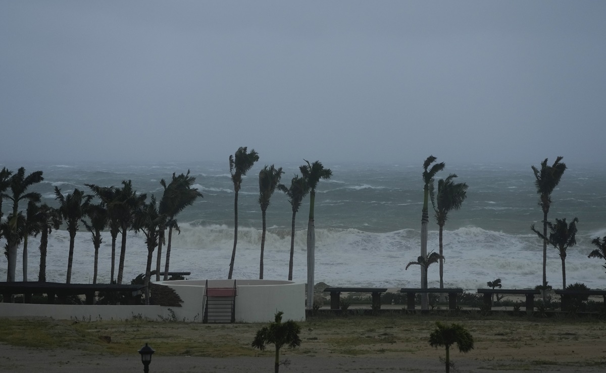 “Chaac se molestó”. Afirman que el dios maya está provocando lluvias e inundaciones en Yucatán por estatua de Poseidón