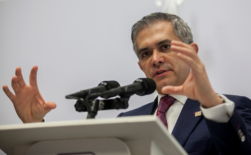 Mancera lamenta exclusión en "esfera de poder", tras quedar fuera en proceso del Frente Amplio