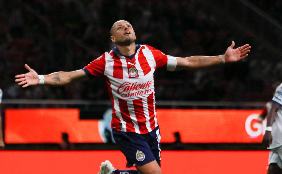 Chicharito Hernández se "agranda" hasta con Chivas TV