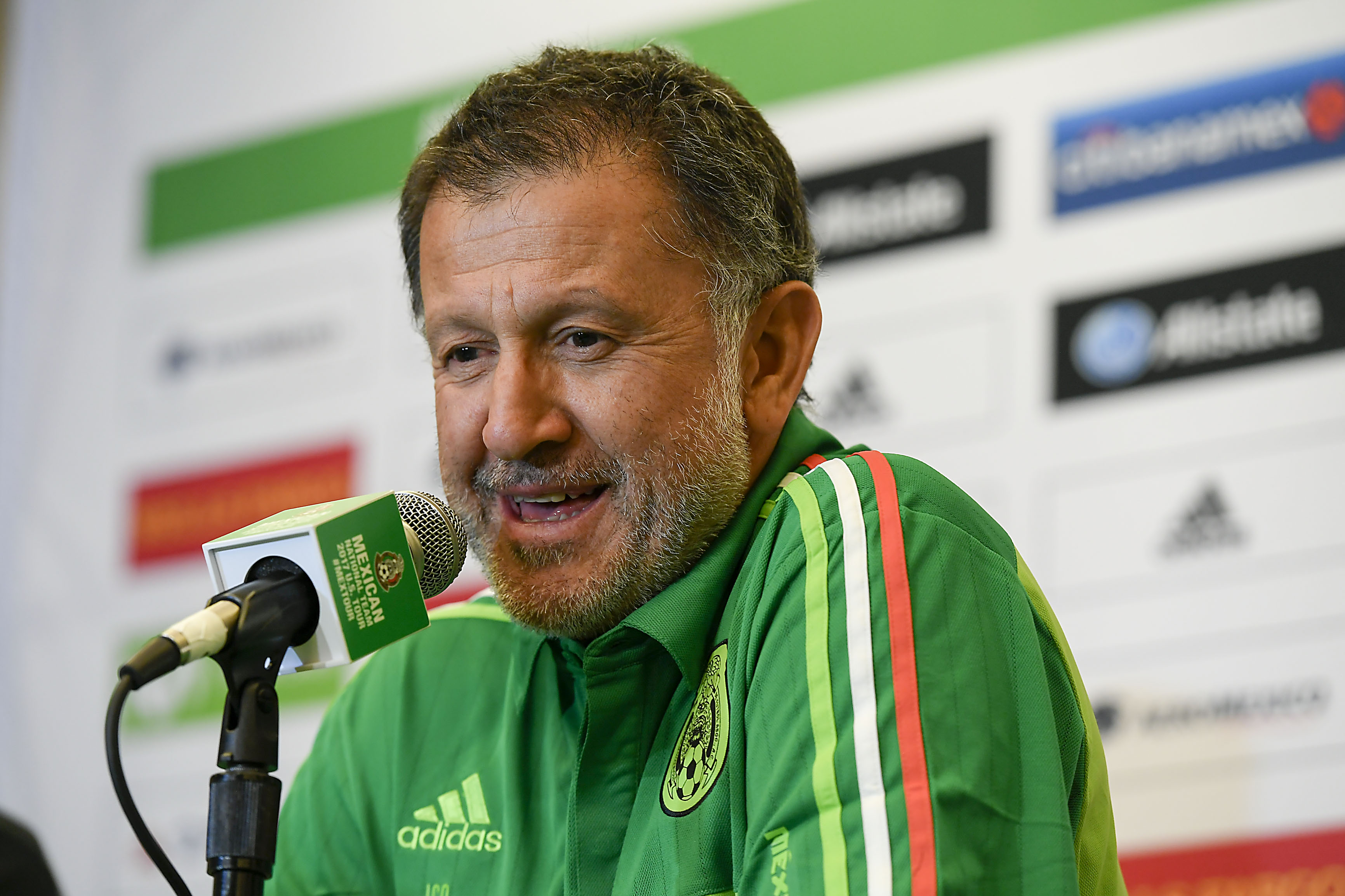 Me gustaría continuar después del Mundial: Osorio