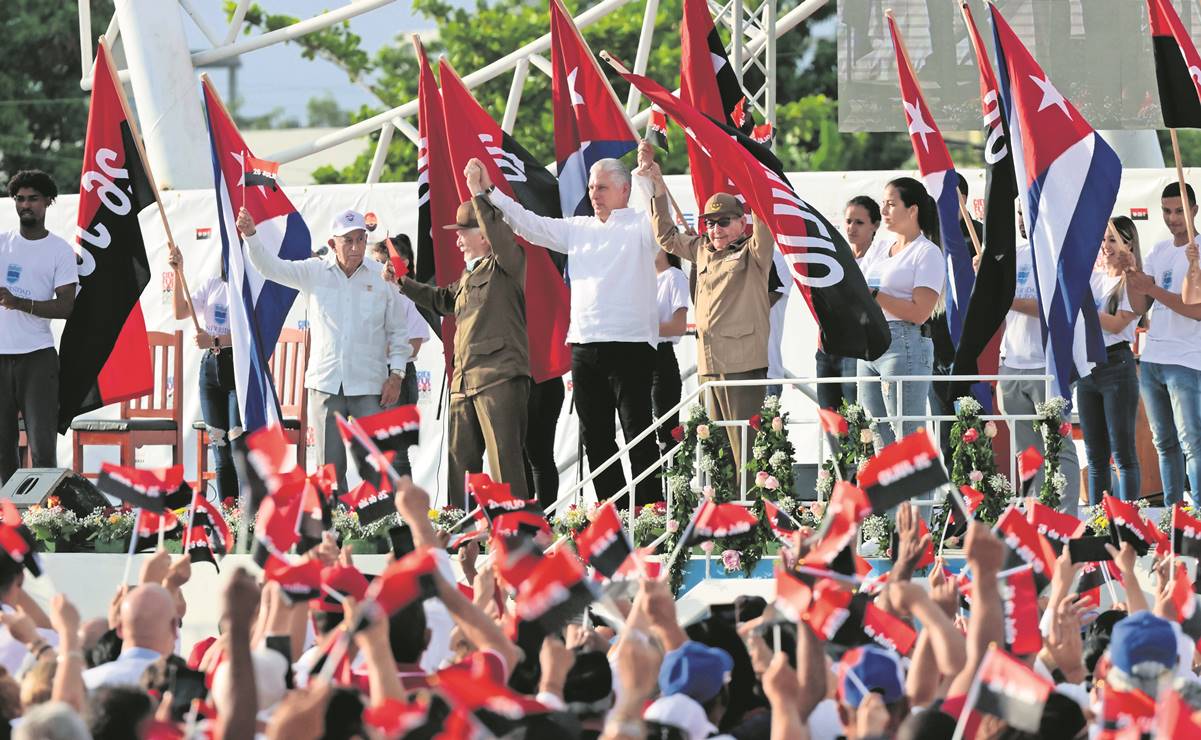 Díaz-Canel defiende el modelo cubano, pese a crisis
