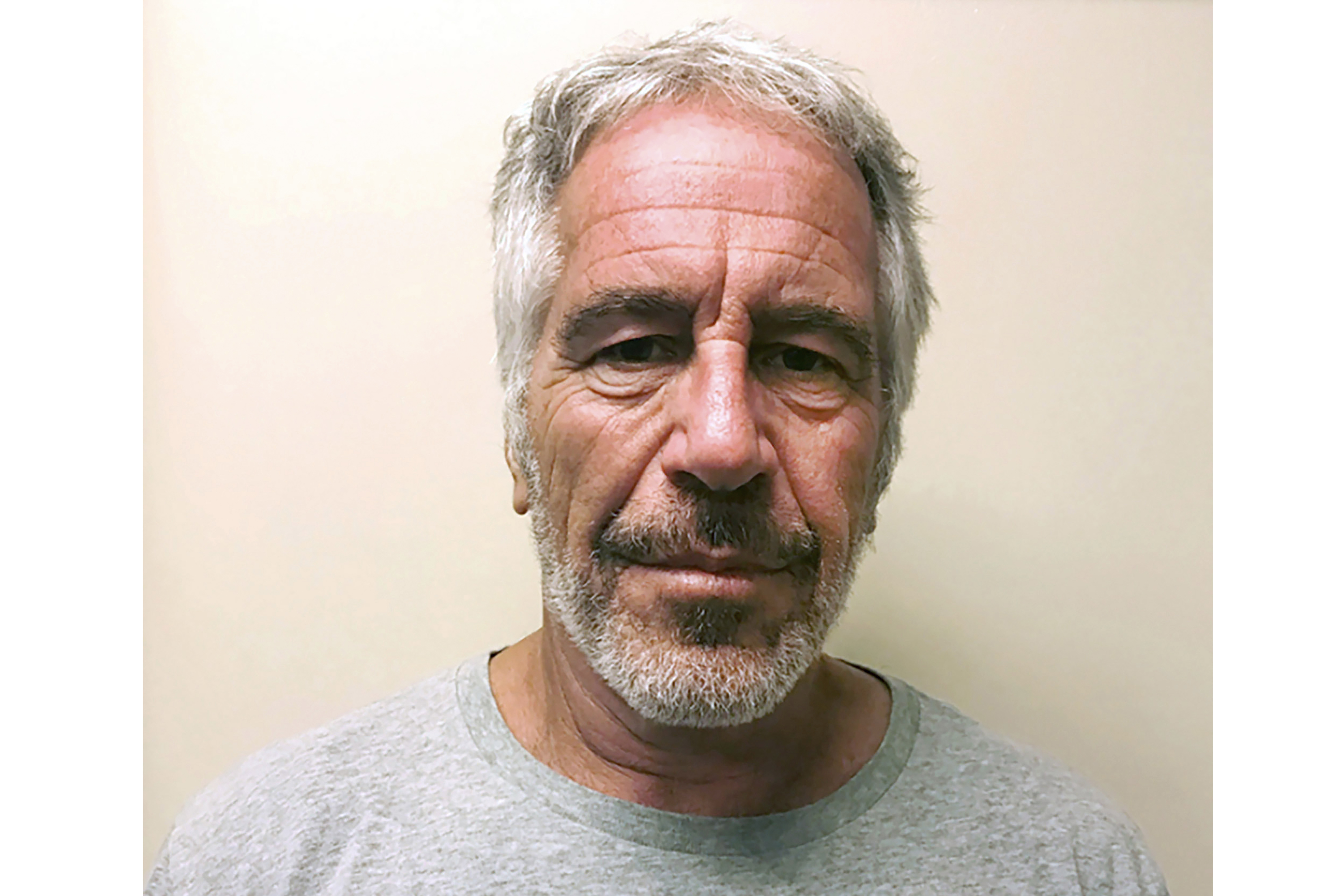 Publican transcripciones de 2008 del caso de abuso sexual de Jeffrey Epstein