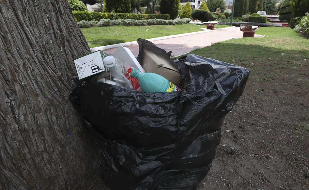 Tirar basura en la calle, vender pirotecnía y 41 conductas por las que puedes ser sancionado en Edomex