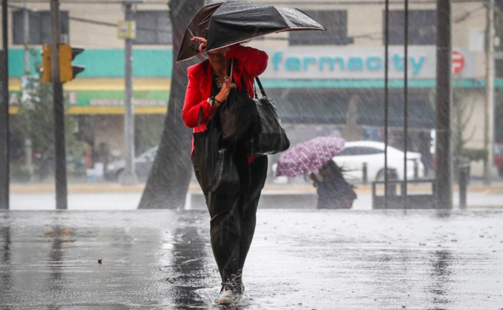 Pronostican lluvias, chubascos y descargas en el Valle de México