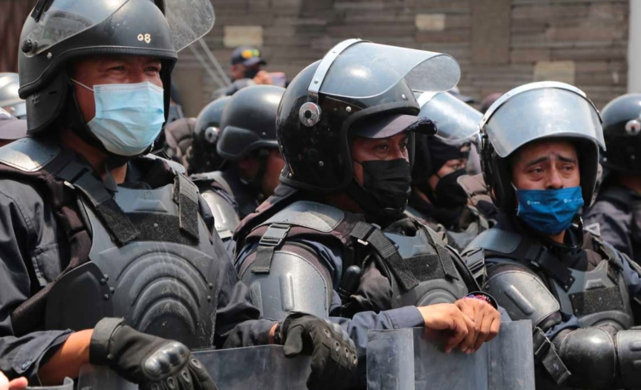 Detienen a 9 policías por muerte de 3 personas en Coyomeapan, Puebla