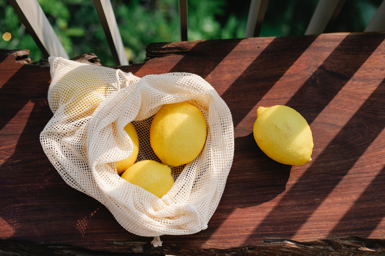 Cómo aprovechar al máximo mitades de limón cortadas y su cáscara