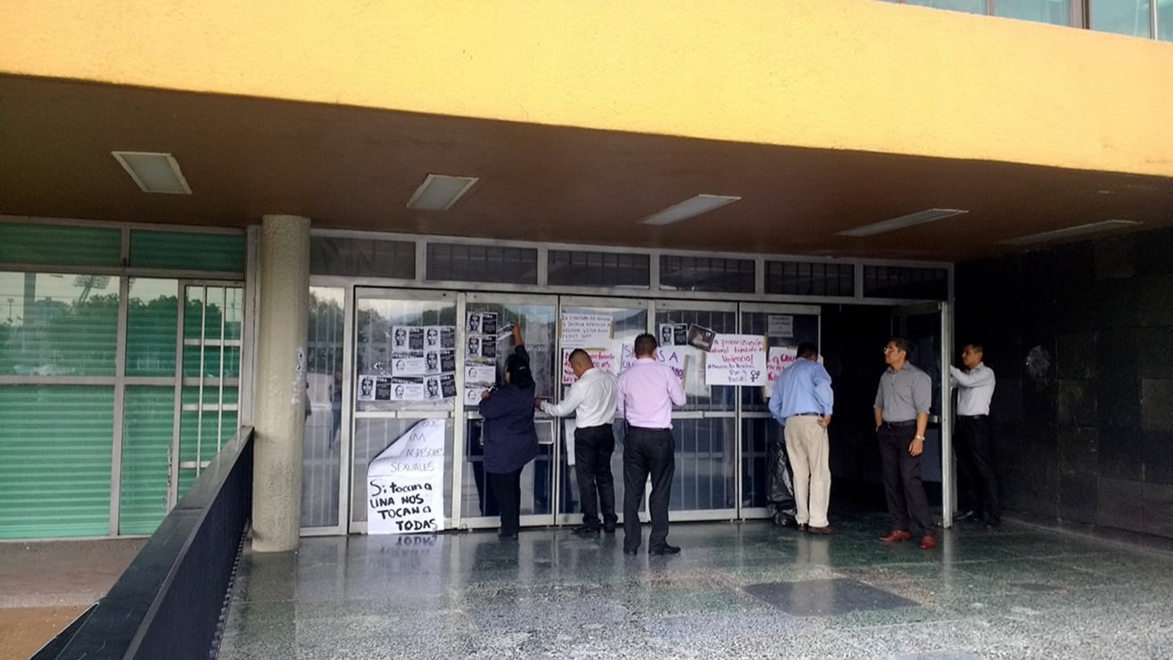 Estudiantes entregan Facultad de Ciencias Políticas por emergencia de Covid-19