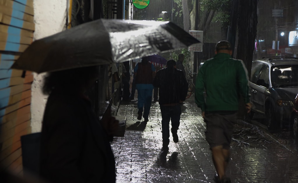 Continúa lluvia en diez delegaciones de la Ciudad de México