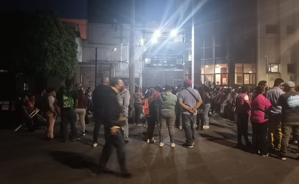 Familiares de presos protestan en el penal de Cuautitlán ante presunta agresión a interno 
