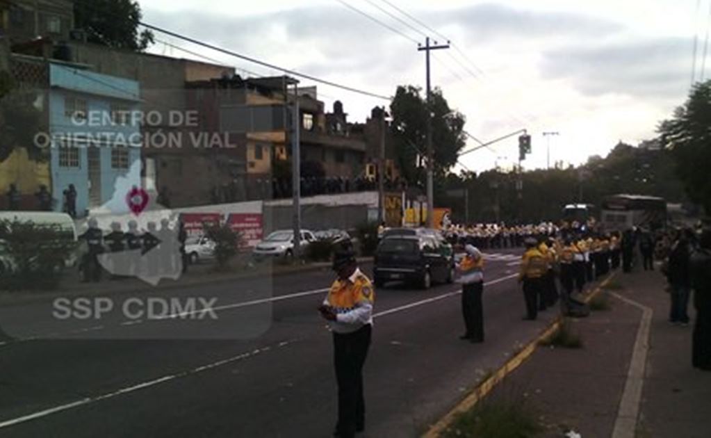 Policías liberan vialidad en avenida de Las Torres