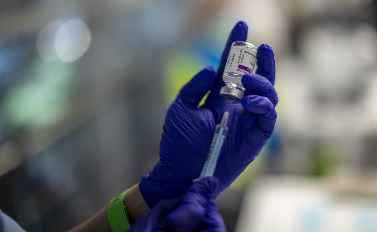 Reportan en Australia una muerte vinculada con vacuna de AstraZeneca