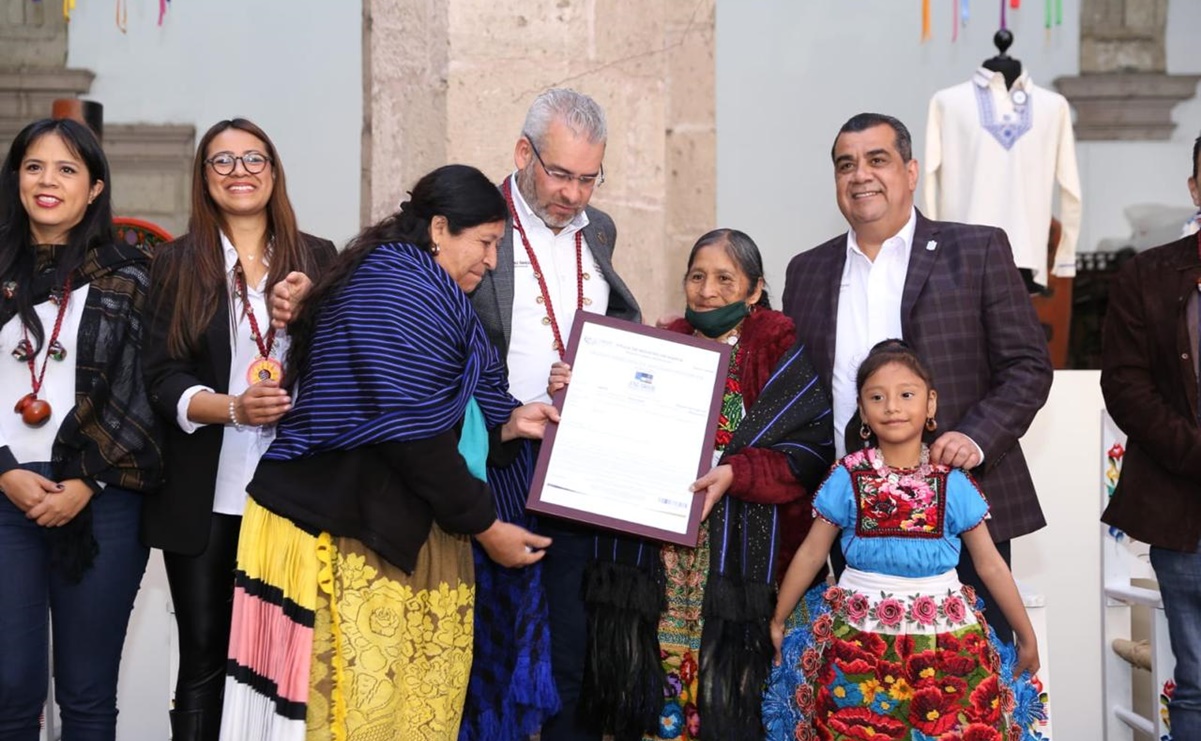 Productos michoacanos reciben certificado artesanal del IMPI