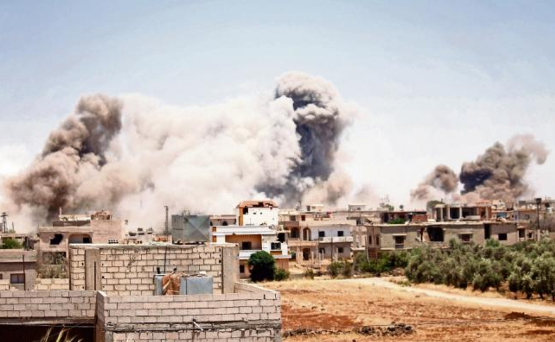 Aviones rusos bombardean Siria; hay cinco muertos