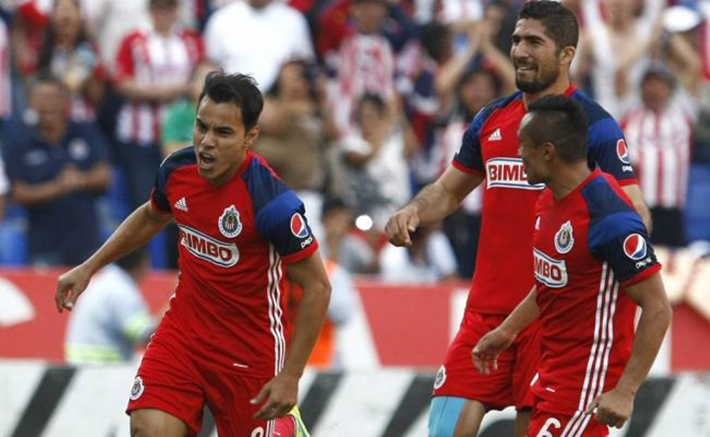 Chivas defeats Puebla and gets closer to salvation