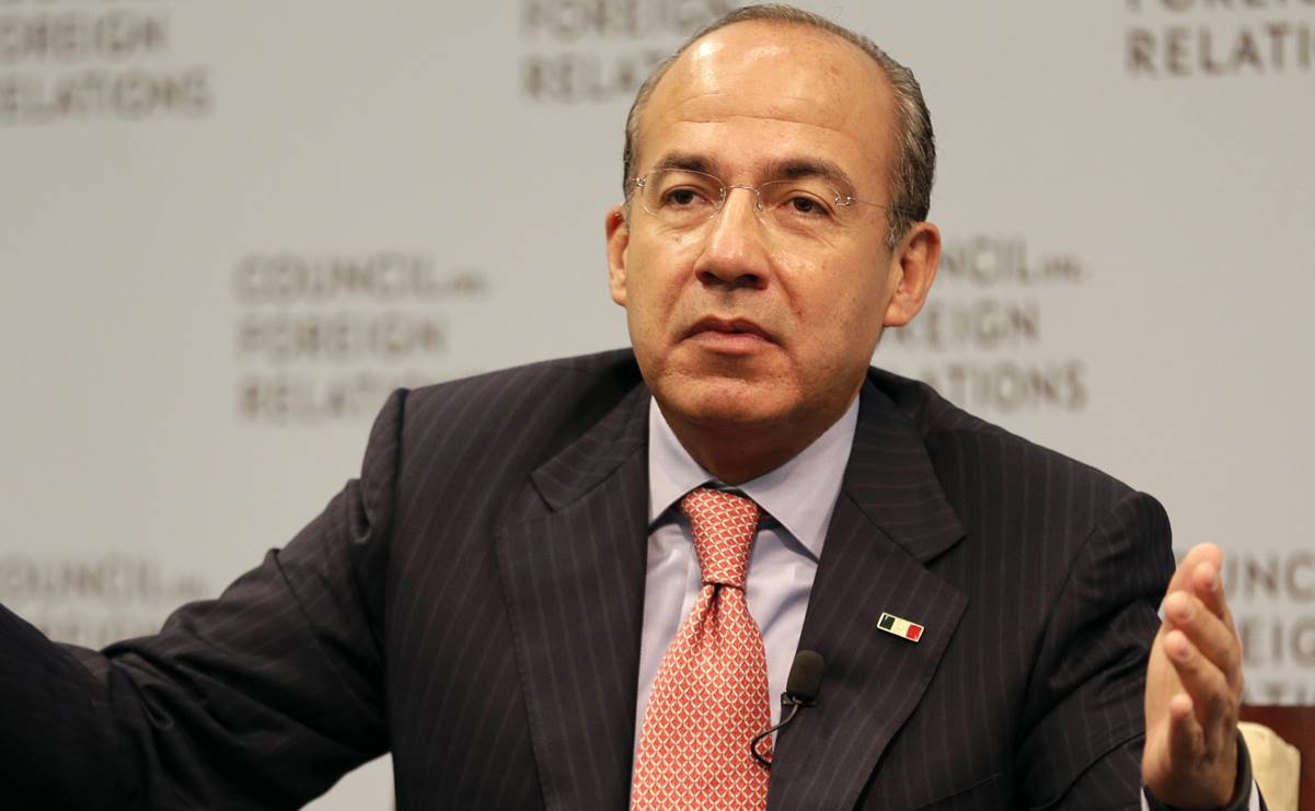 Denuncian a Felipe Calderón ante la FGR por traición a la patria y financiar al terrorismo