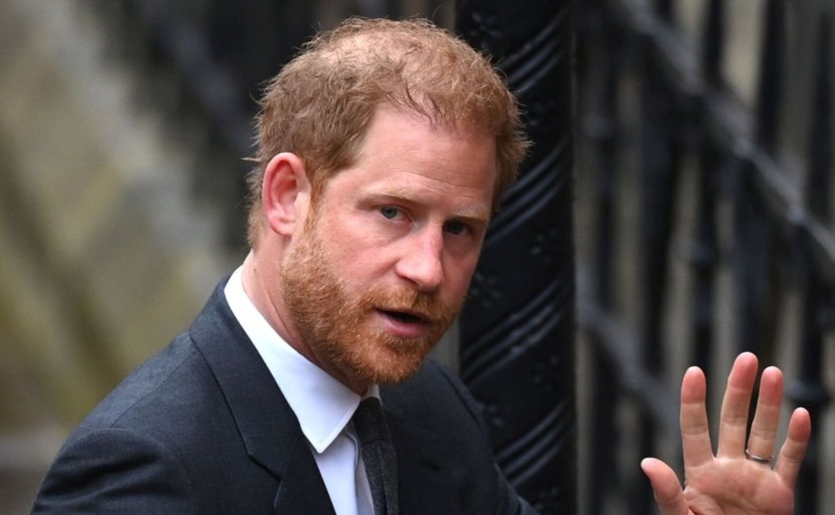 La llamativa apariencia del príncipe Harry en su regreso a Londres