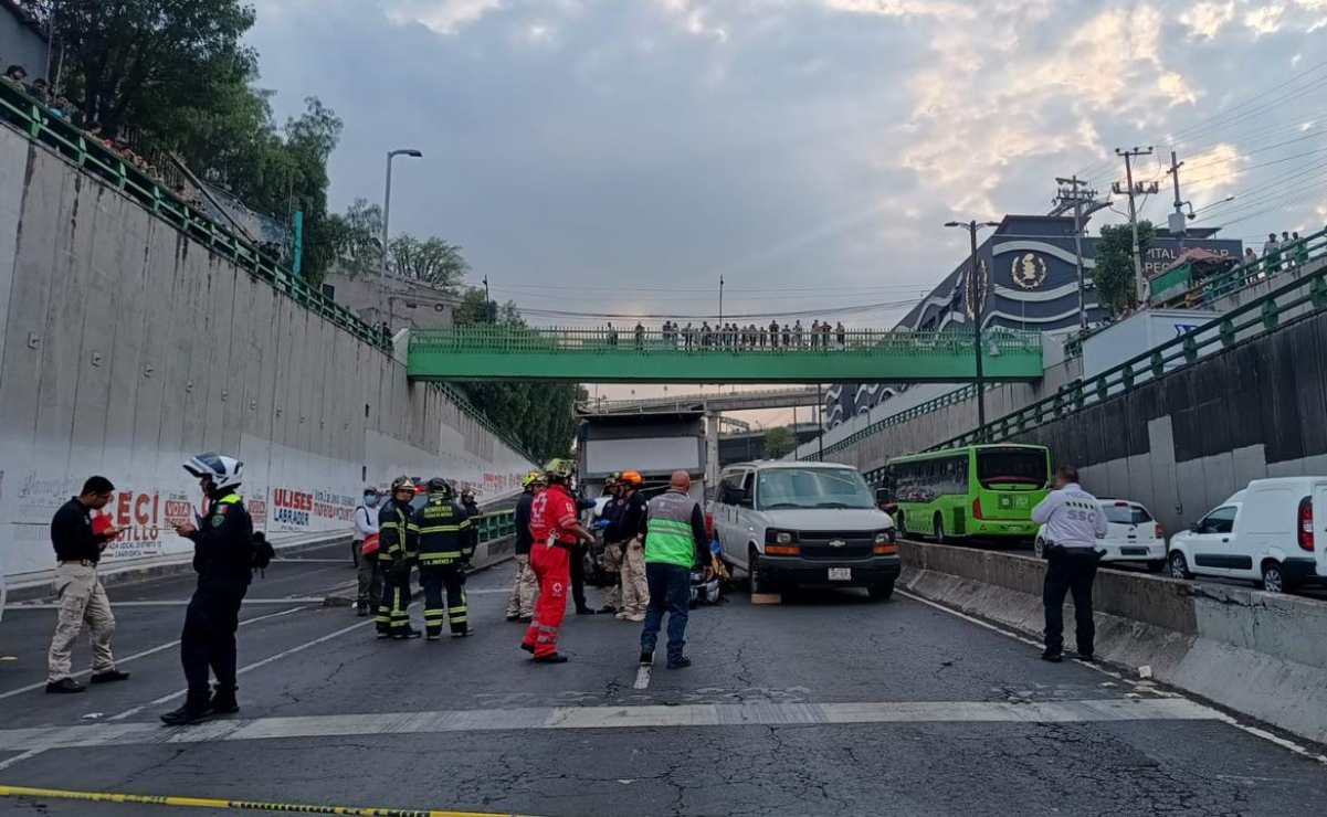 Camión se queda sin frenos y provoca carambola en Miguel Hidalgo; una mujer perdió la vida