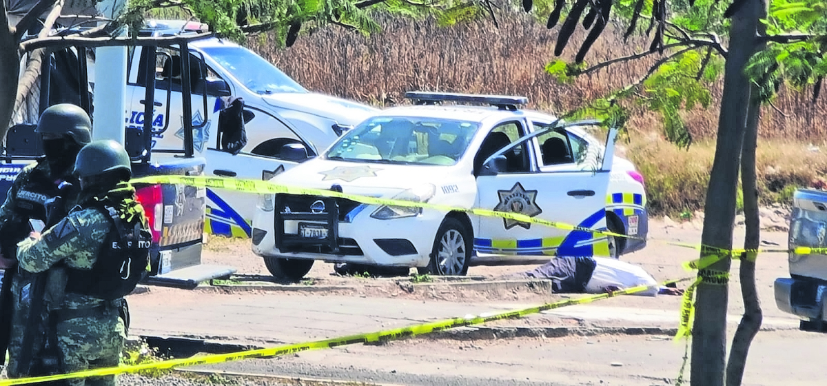 Asesinan a balazos a policía municipal de Moroleón