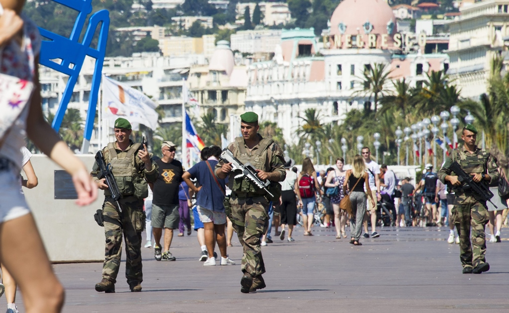Atentado en Niza golpea al turismo 