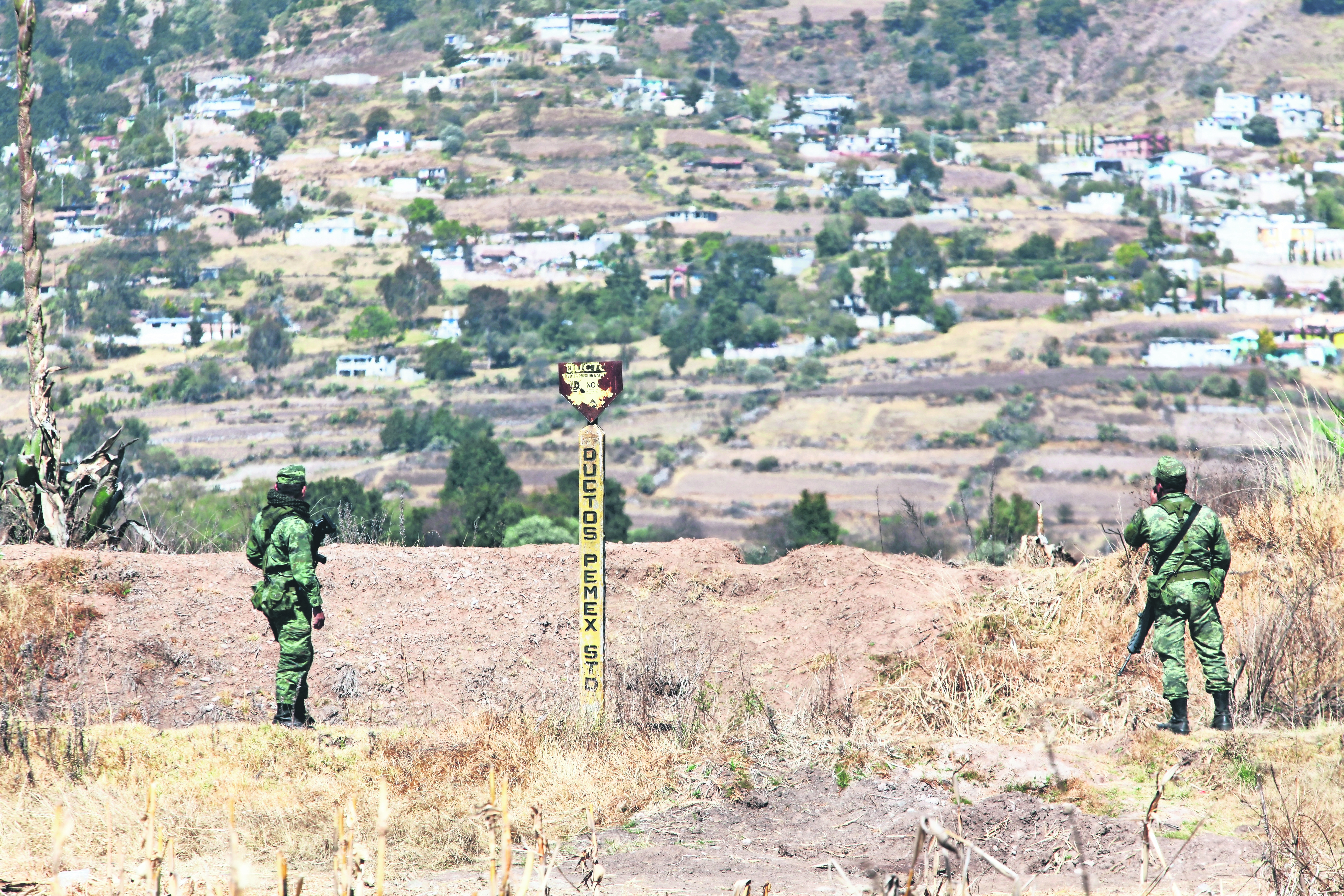 Atacan huachicoleros a reparadores de ductos de Pemex