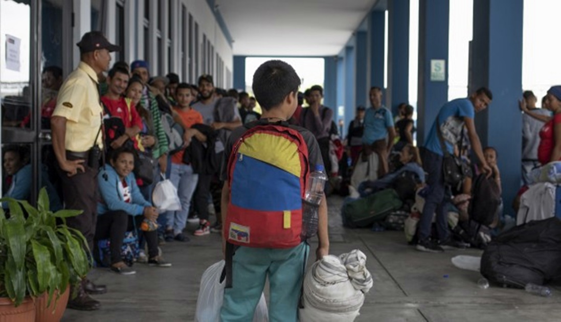 "En el colegio se pusieron tristes porque me iba"; niños narran el éxodo venezolano