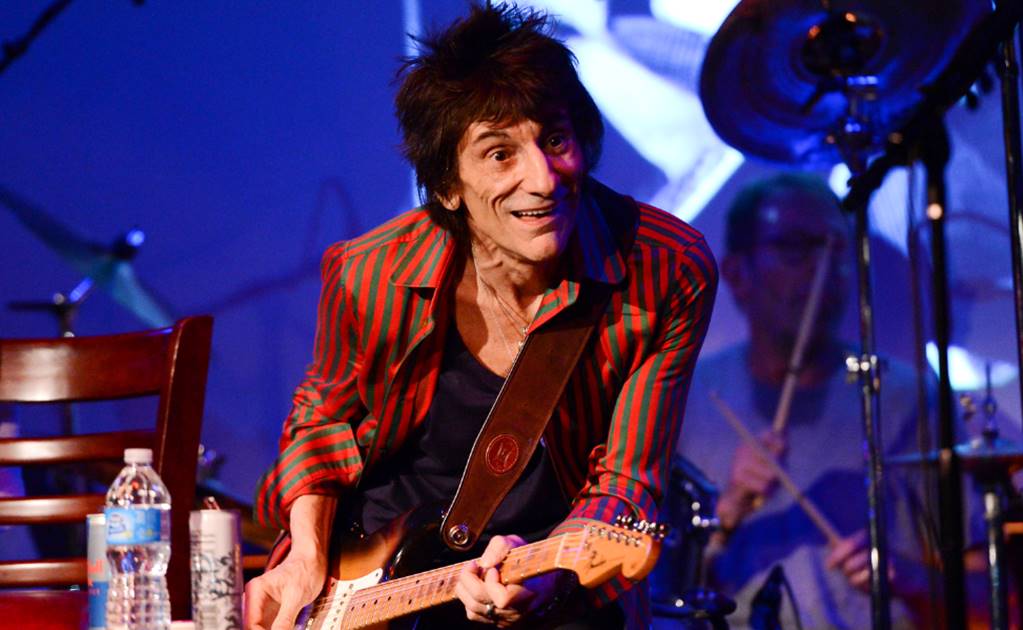 Ronnie Wood está libre de cáncer y listo para gira con Rolling Stones