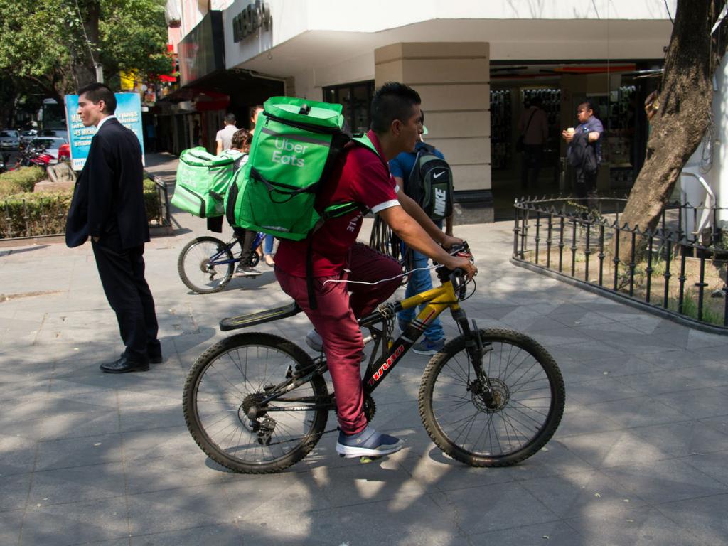 ¿Cuánto gana en Puebla un repartidor de comida?