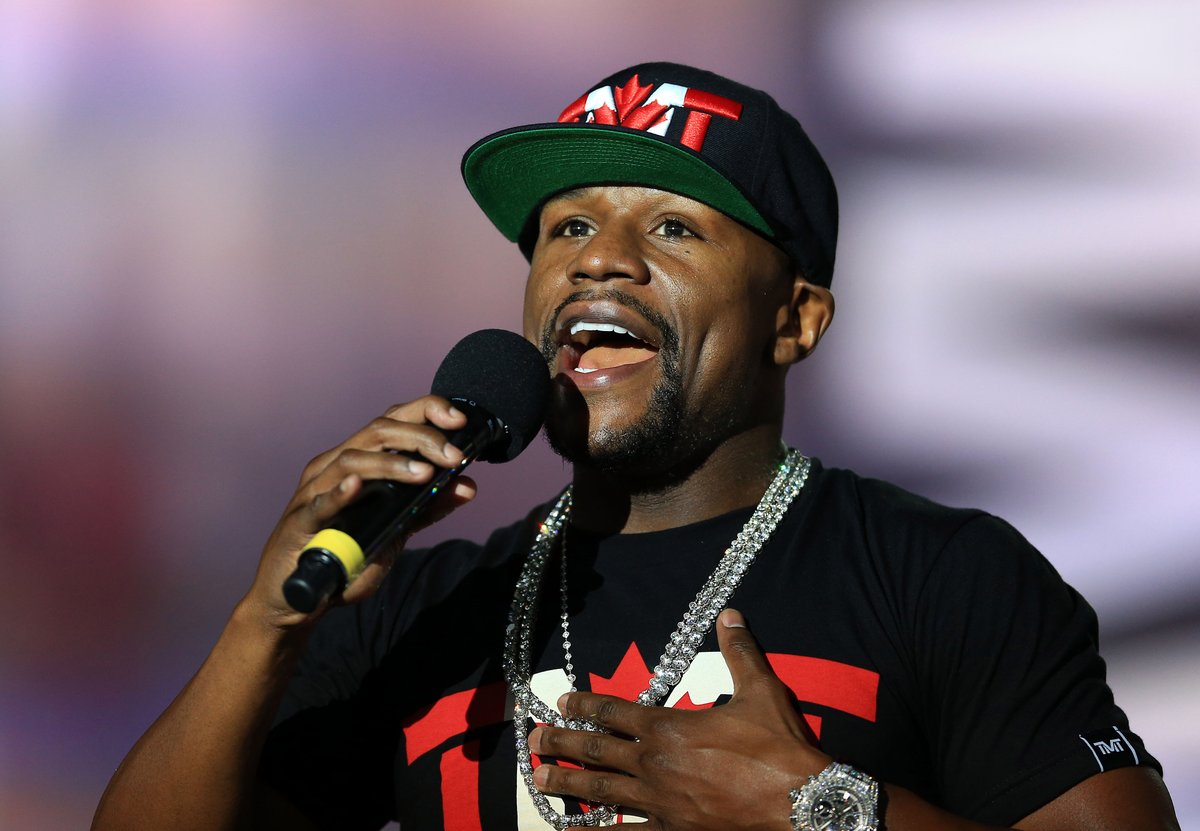 Floyd Mayweather Jr. se pronuncia por la víctimas del atentado en Las Vegas