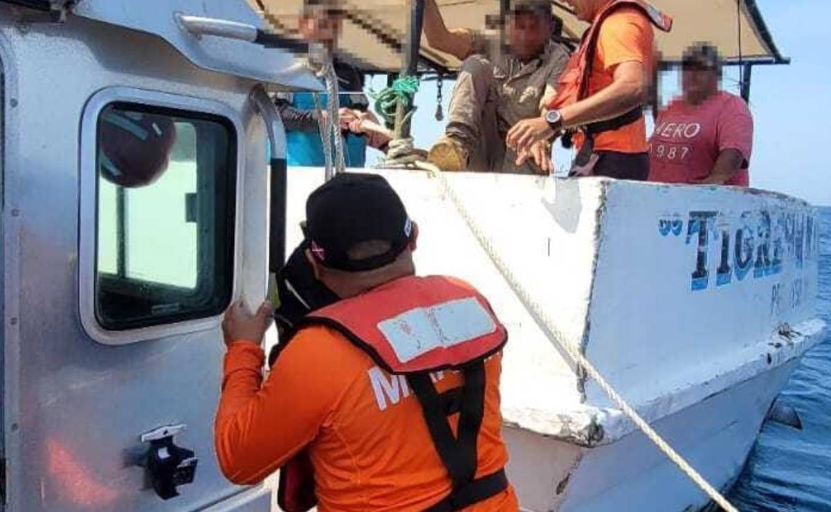 Rescatan a tres náufragos extranjeros; estaban a 77 kilómetros frente al puerto de Progreso