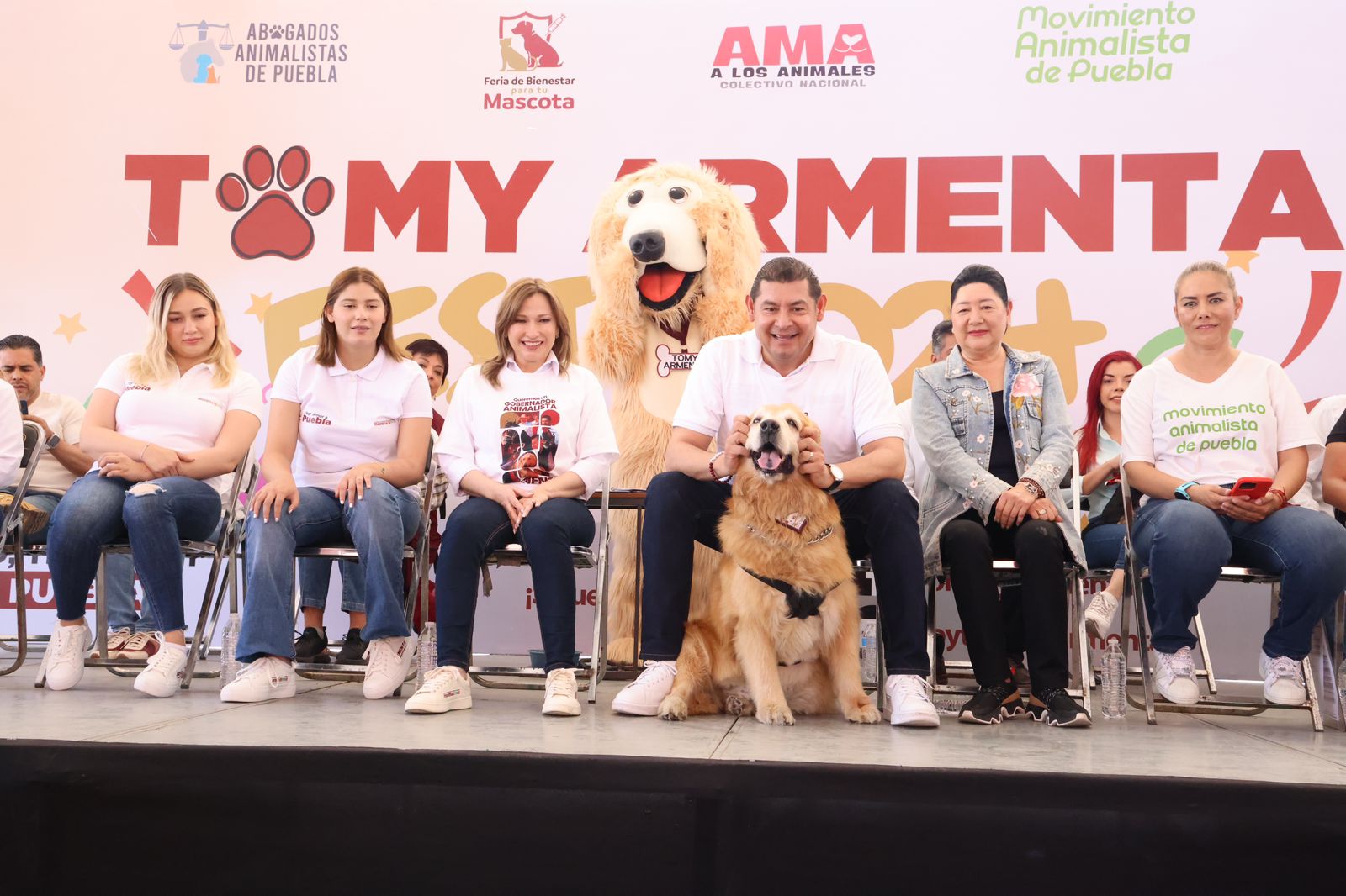Alejandro Armenta se compromete a incluir en los programas el bienestar de los animales