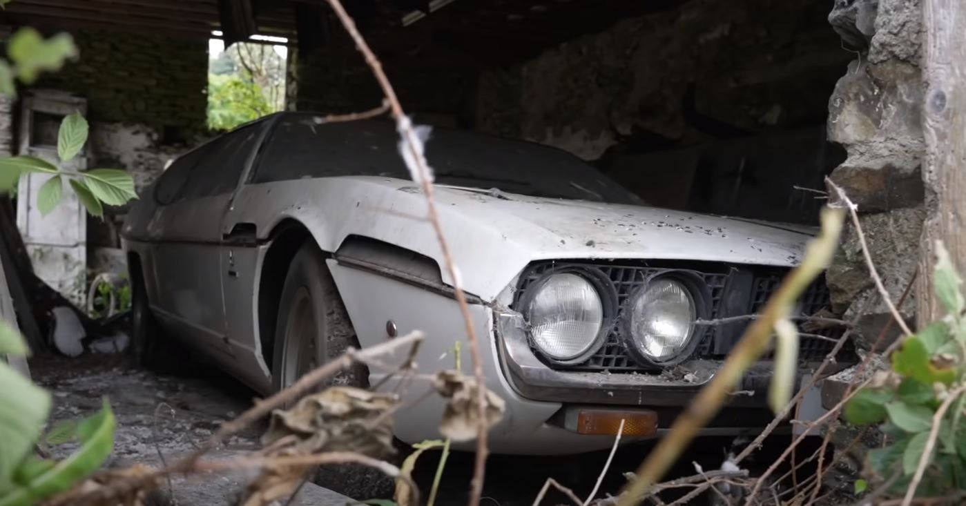 Descubren extraño Lamborghini abandonado; solo existen 130 en todo el mundo