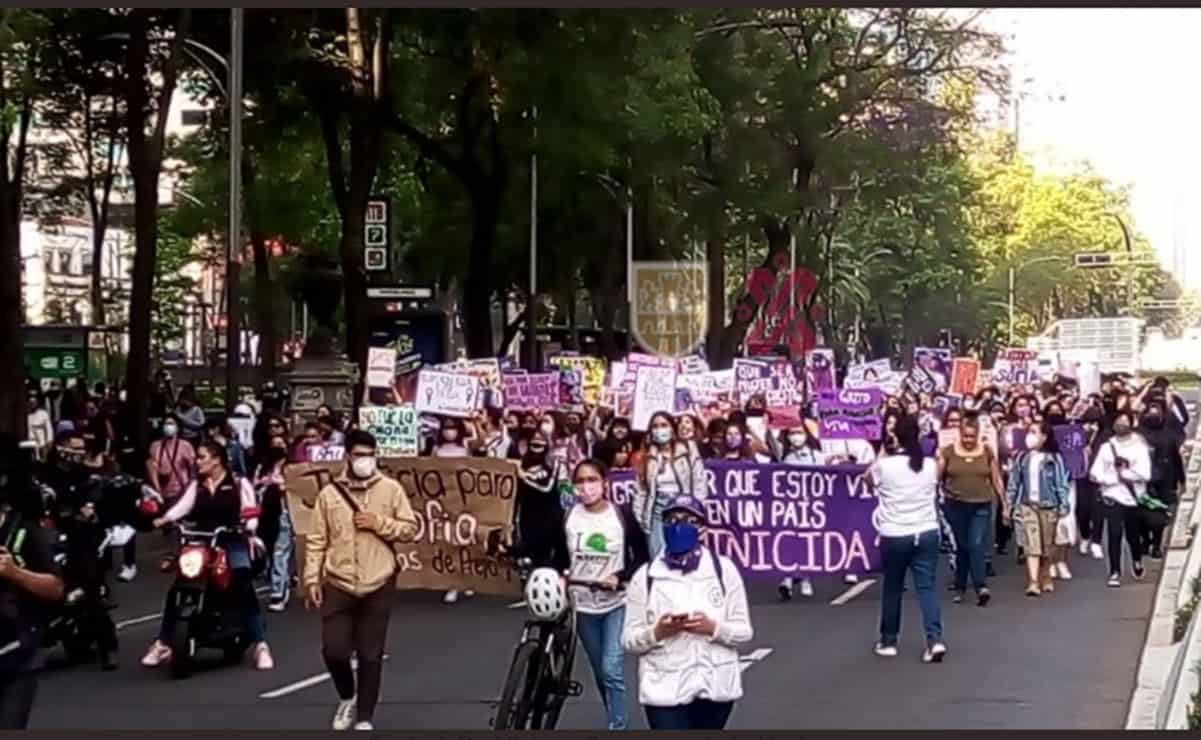 Marchan al Zócalo para exigir justicia por feminicidio de Sofía, alumna de la prepa 4