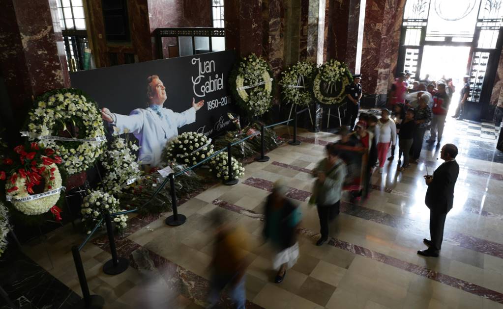 Peña Nieto, sin confirmar asistencia a homenaje a Juan Gabriel