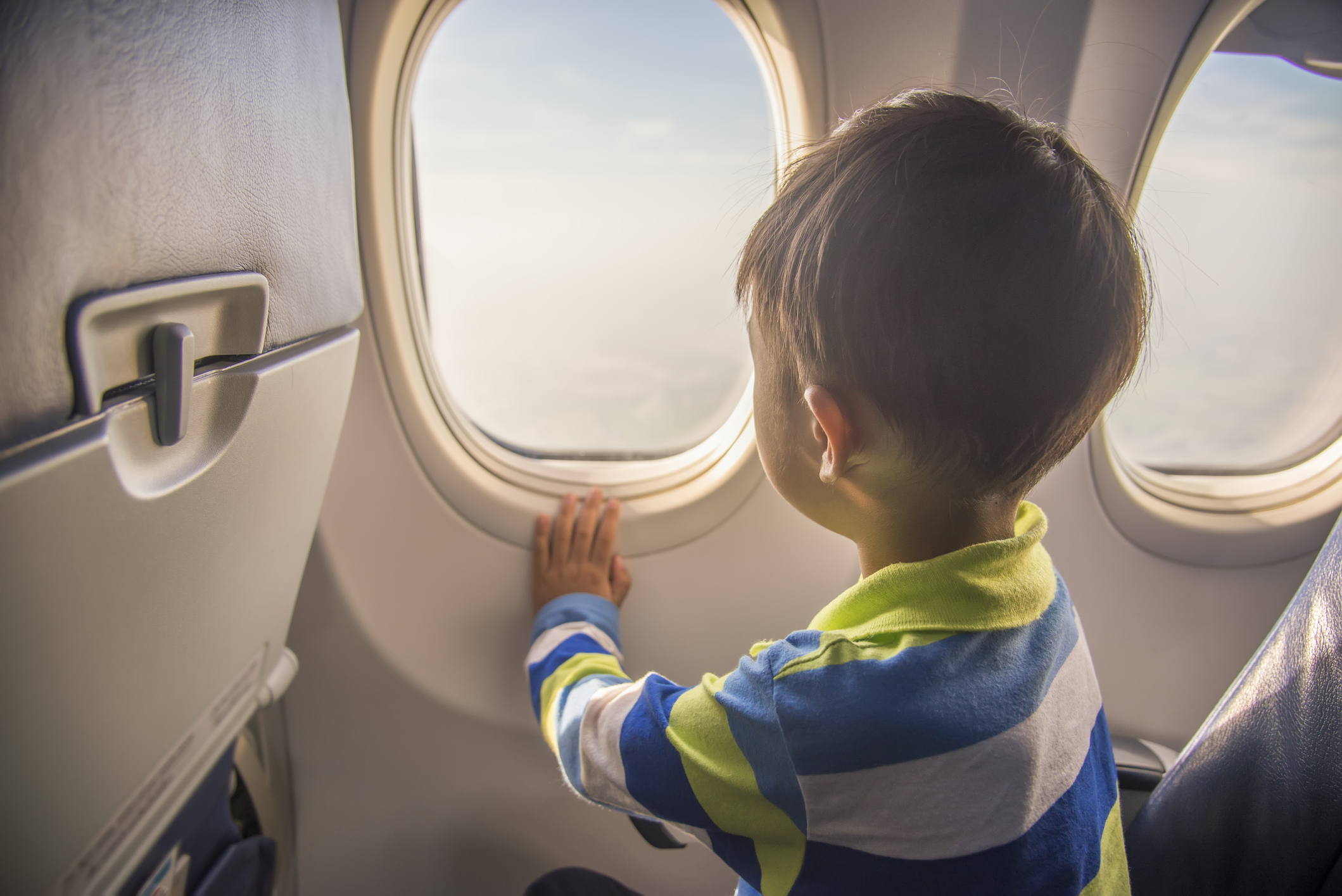 Una aerolínea de EU coloca en un vuelo equivocado a un niño de 6 años que viajaba solo