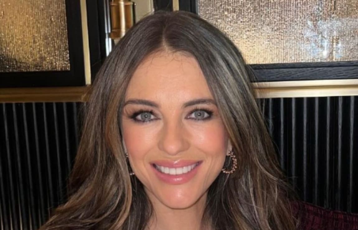 Elizabeth Hurley deslumbra con el look de encaje y transparencias más sexy