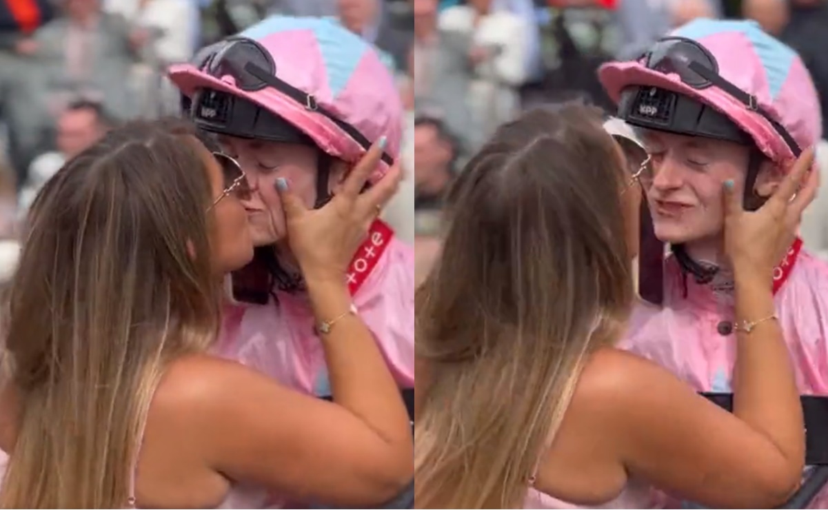 VIDEO: Jinete recibe beso de la dueña del caballo luego de ganar una carrera histórica
