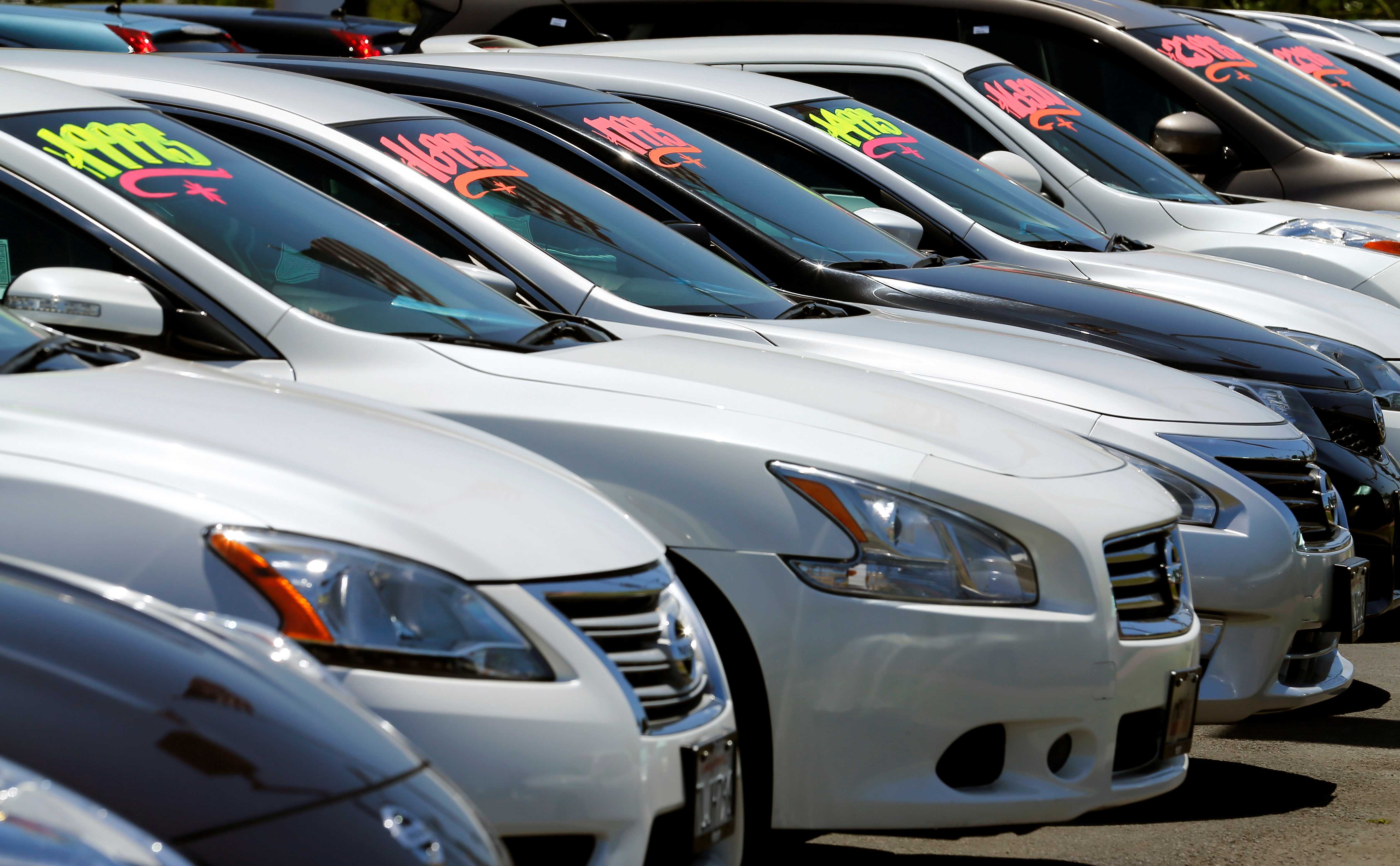 Disminuye índice de satisfacción entre compradores de autos