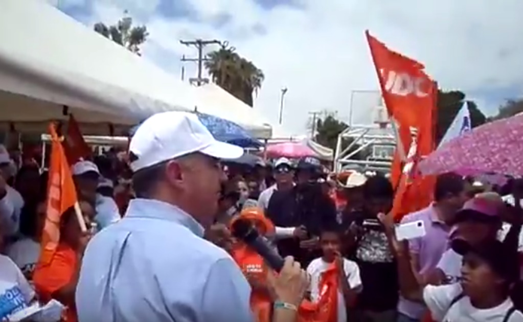 "Vamos a dar puro chile a lideresas del PRI", dice candidato del PAN en Coahuila