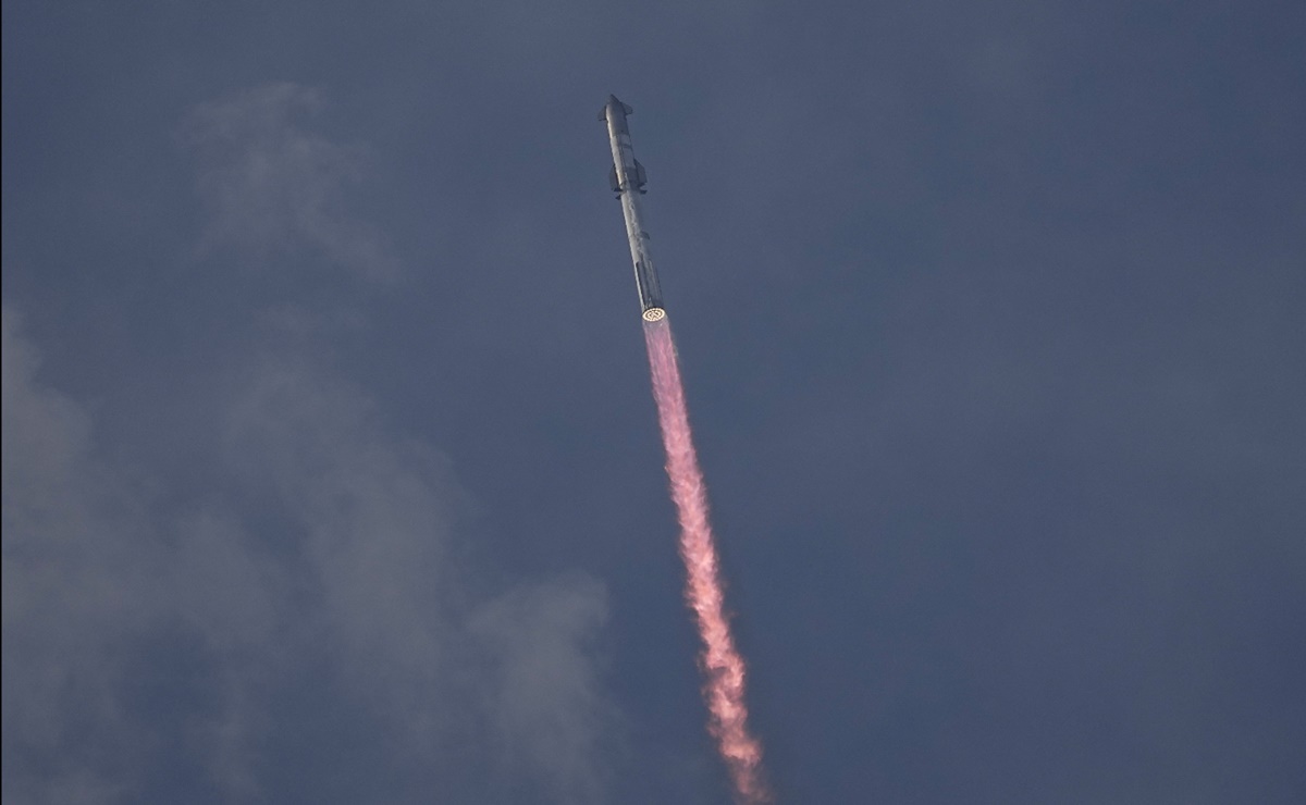 Despega con éxito Starship, el cohete más grande y poderoso del mundo, en su cuarto vuelo de prueba