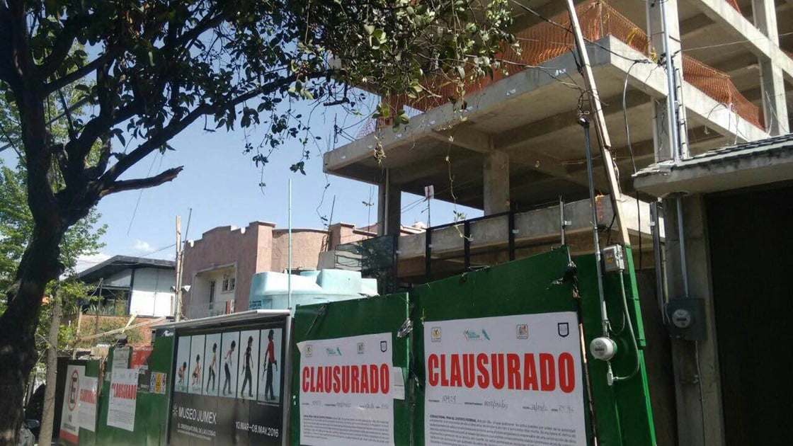 Clausuran obras ilegales en Lomas de Chapultepec