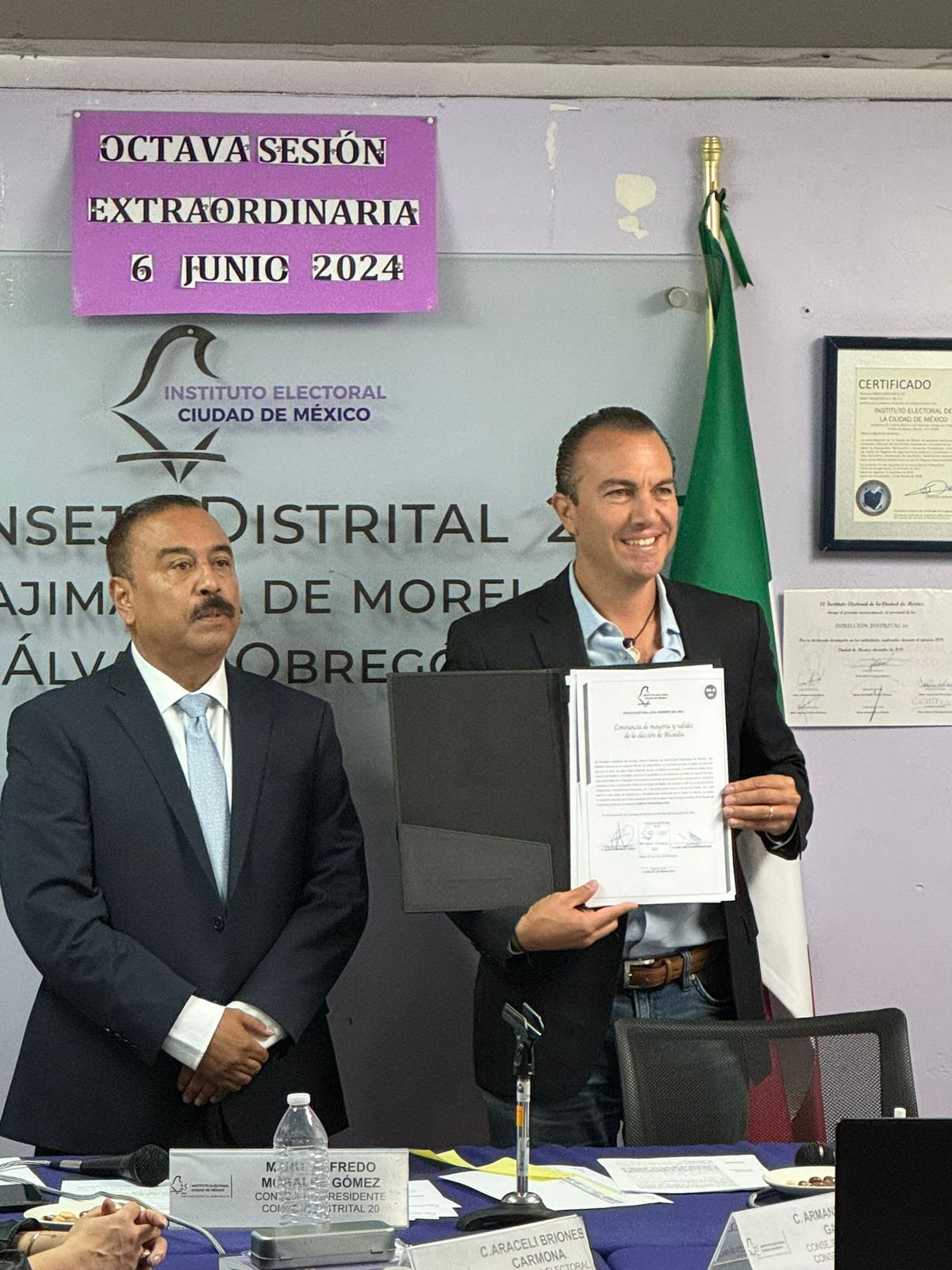 Carlos Orvañanos recibe constancia como alcalde electo de Cuajimalpa 
