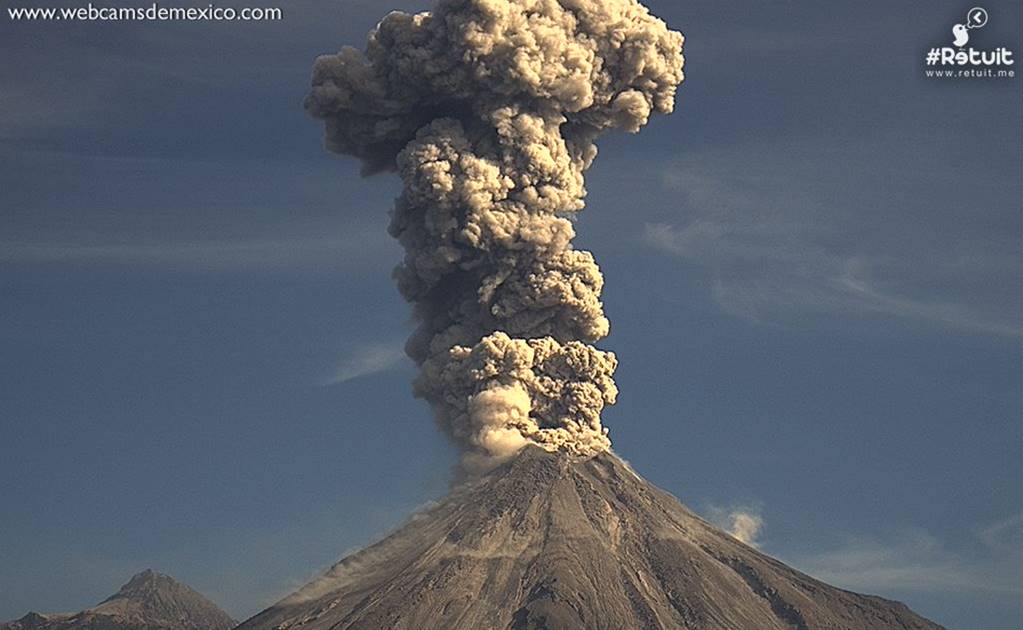 Siguen las grandes exhalaciones en el Volcán de Colima