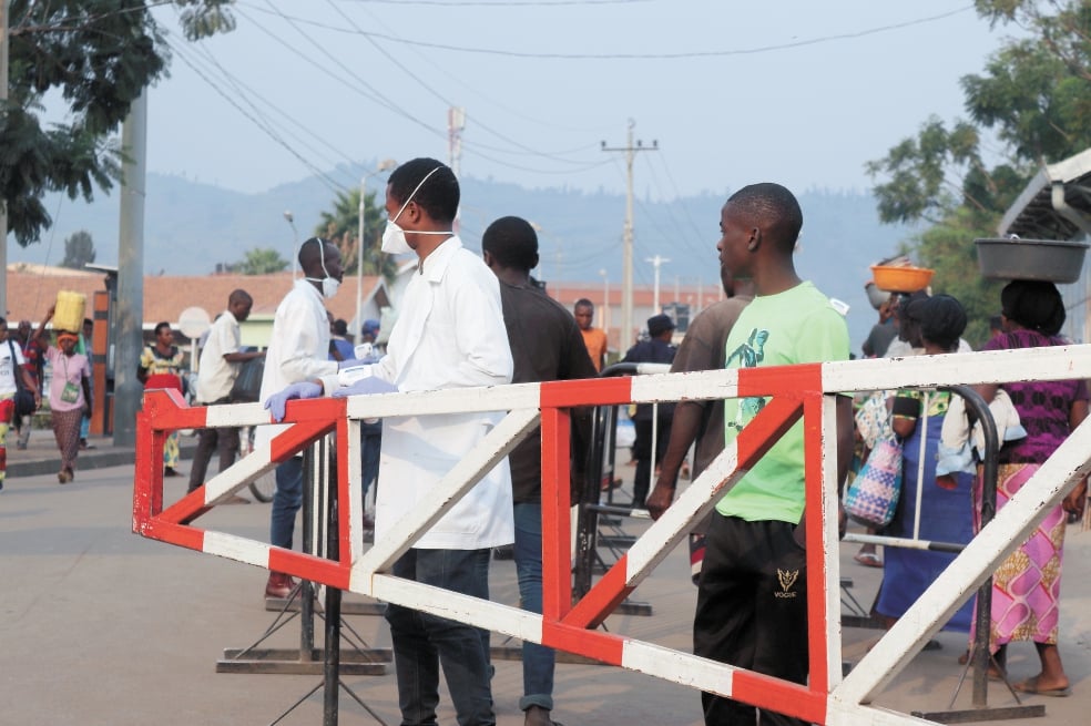 Ébola cumple un año con 1,813 muertos  