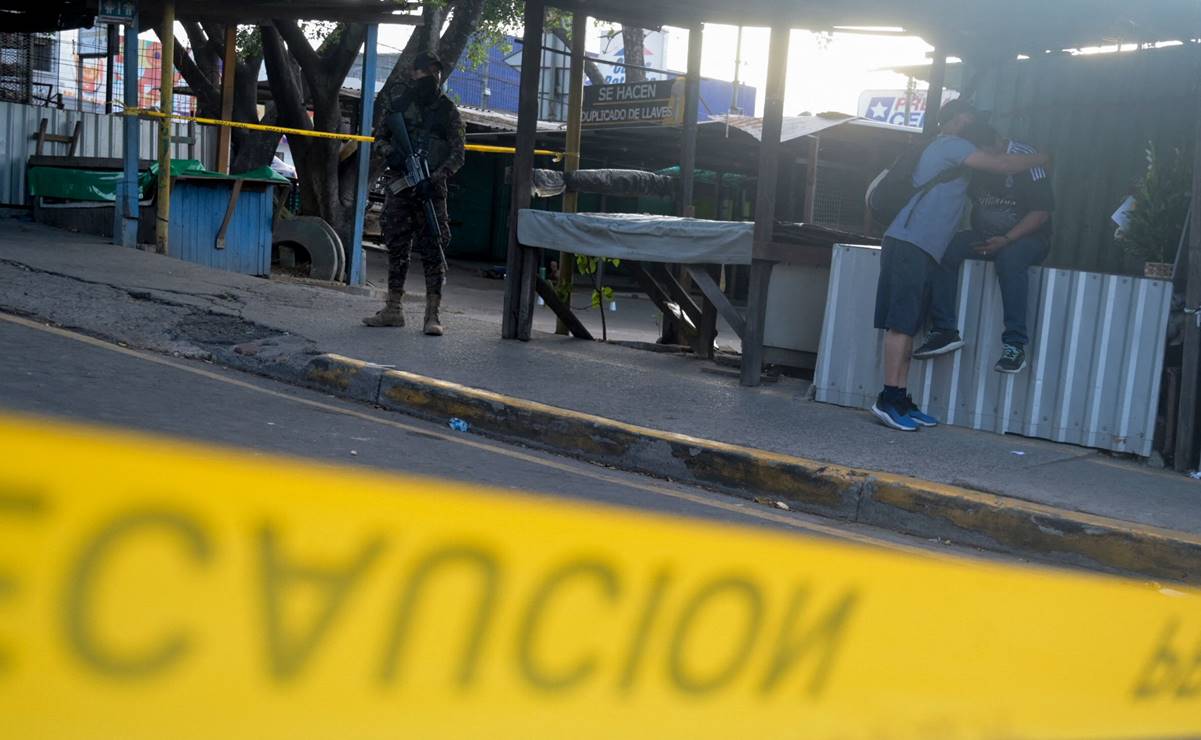El Salvador sufre el día más violento de su historia reciente con 62 muertos