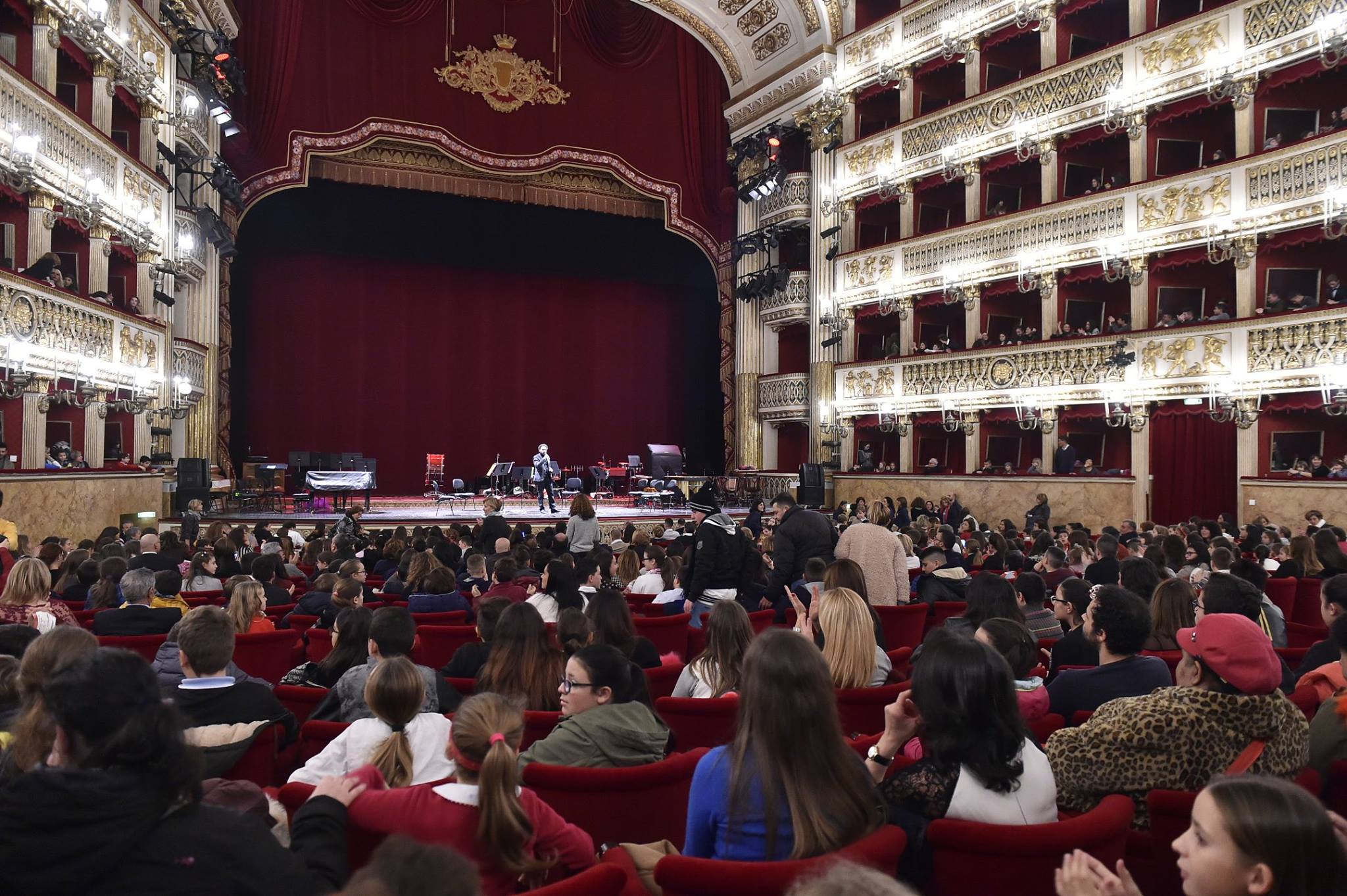 Ópera de Nápoles organiza concierto para inmigrantes