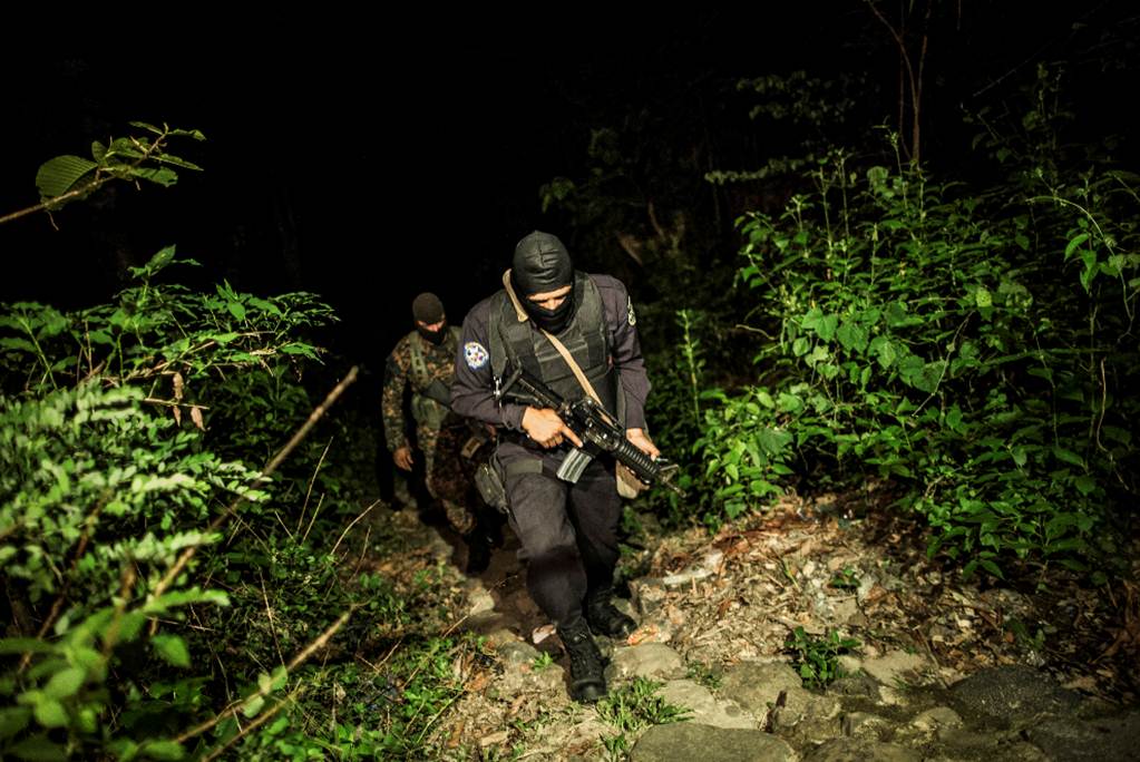 El Salvador: Bukele ordena cerco militar en toda una región para sacar a pandillas "de sus escondites"