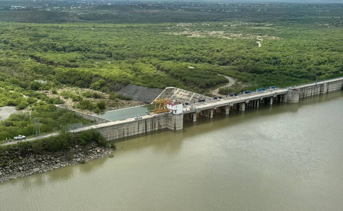 Desfogan la presa El Cuchillo; agua irá a Tamaulipas