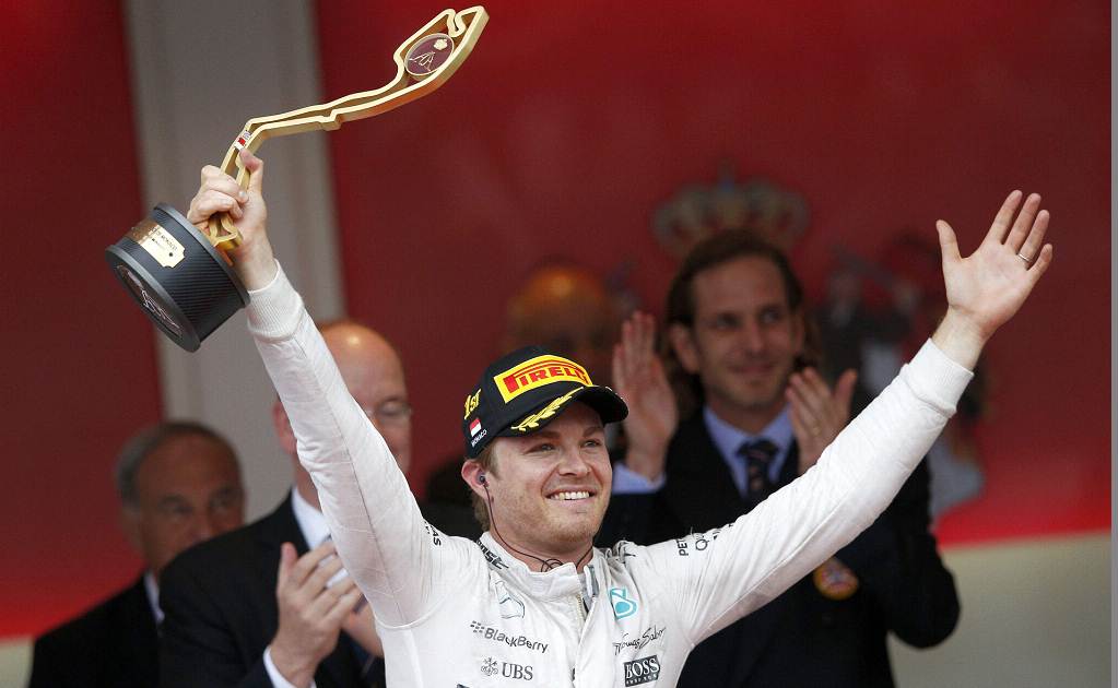 Rosberg gana GP de Mónaco tras 'regalo' de Mercedes