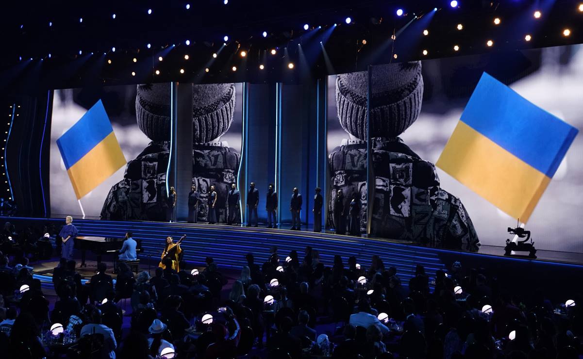Volodimir Zelenski narra los horrores de la guerra en gala del Grammy: "No hay nada más opuesto a la guerra que la música"